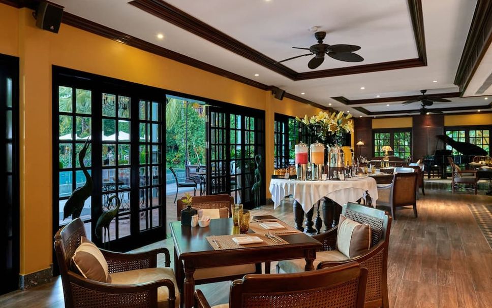 Restaurant Photo