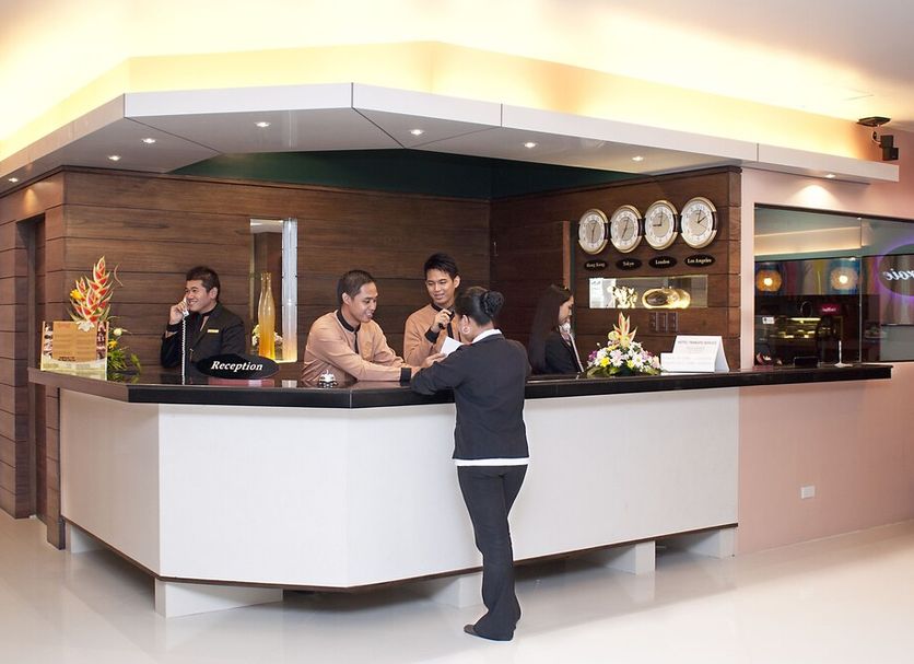 Front desk Photo