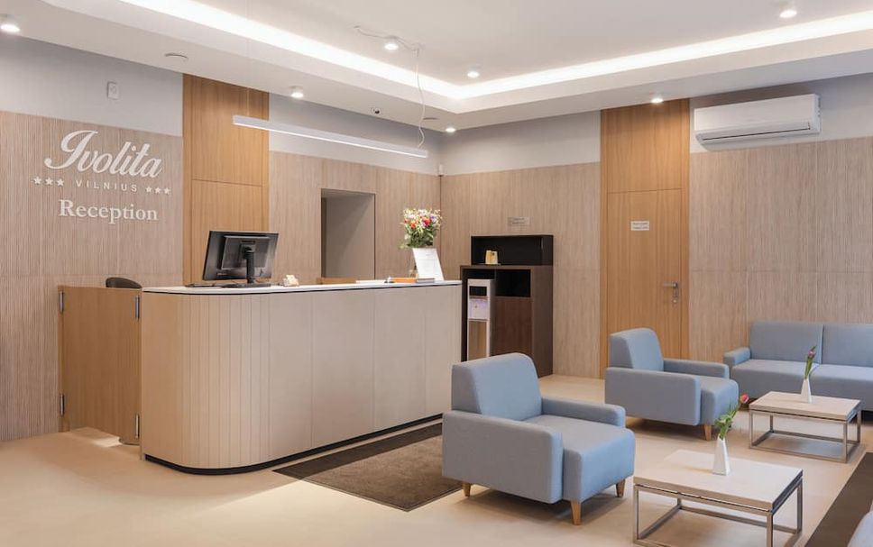 Front desk Photo