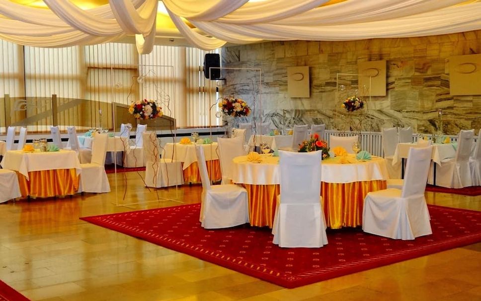 Banquet hall Photo