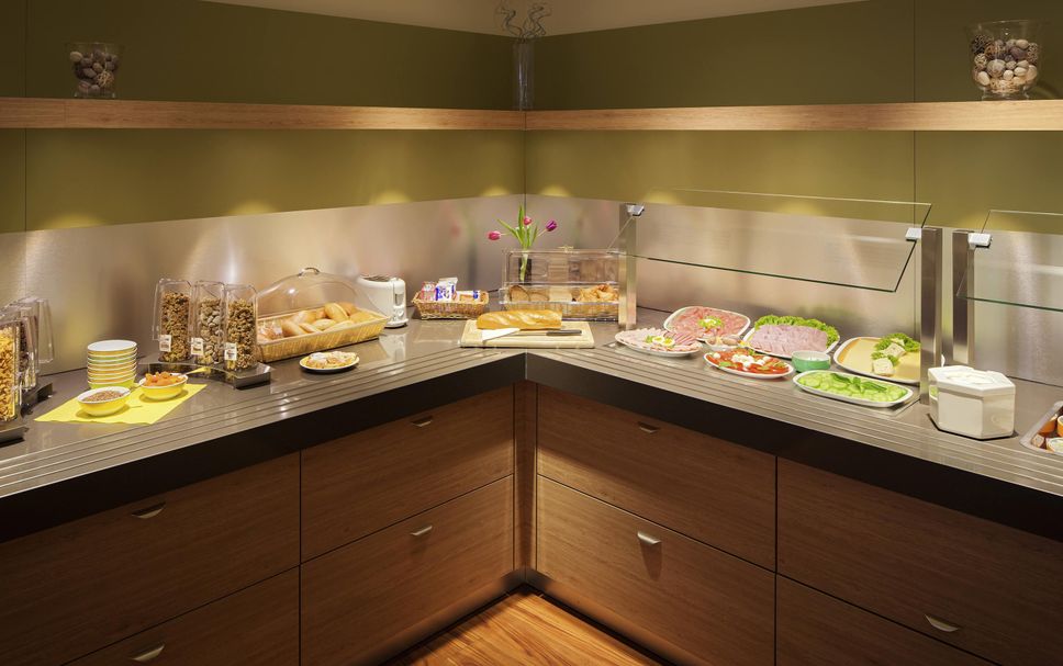 Buffet Photo