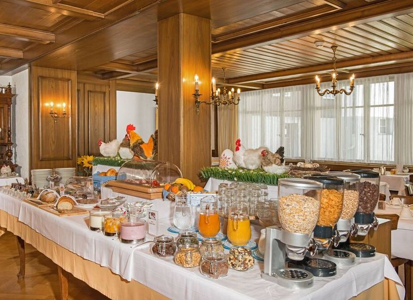 Buffet Photo