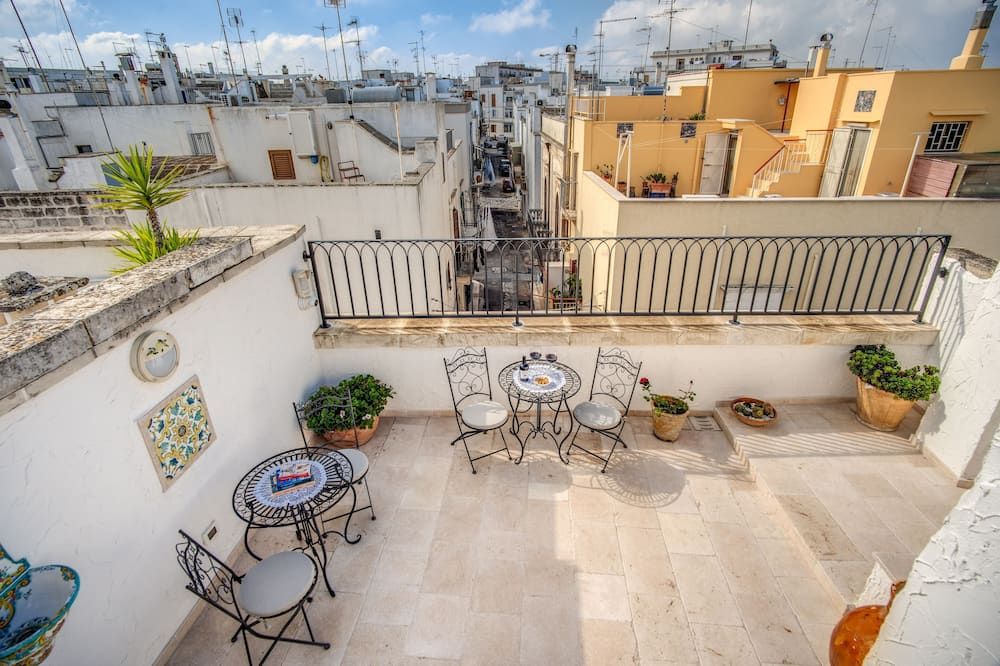 Balcony Photo