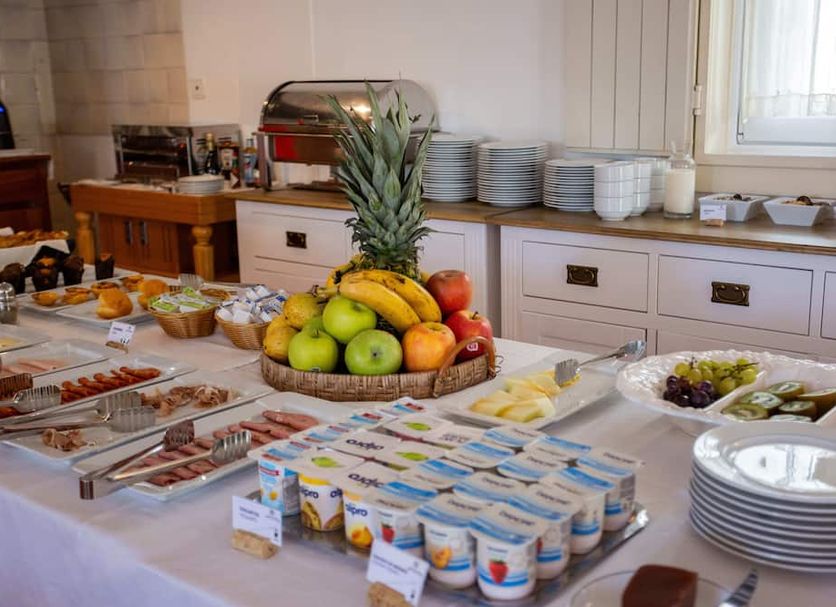 Buffet Photo