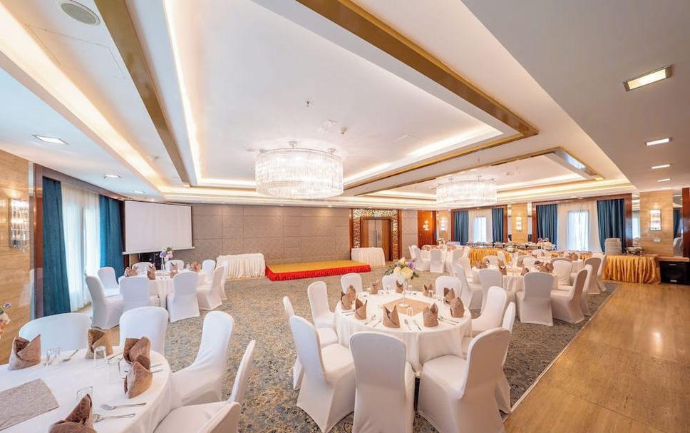 Banquet hall Photo