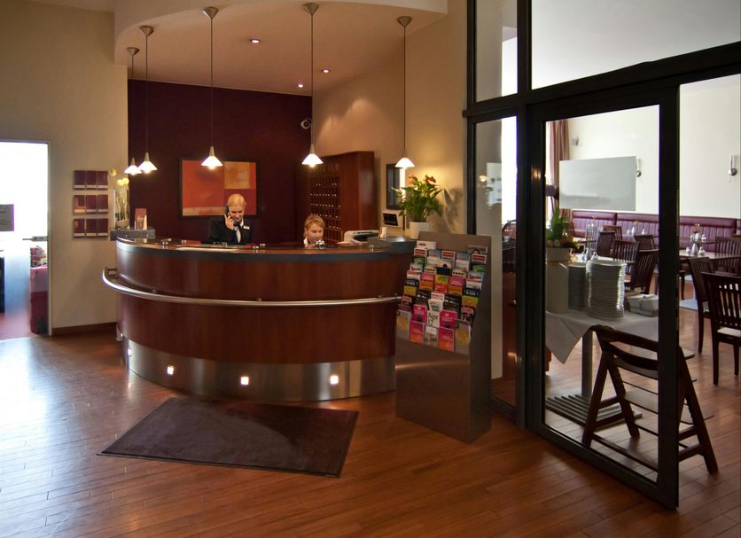 Front desk Photo