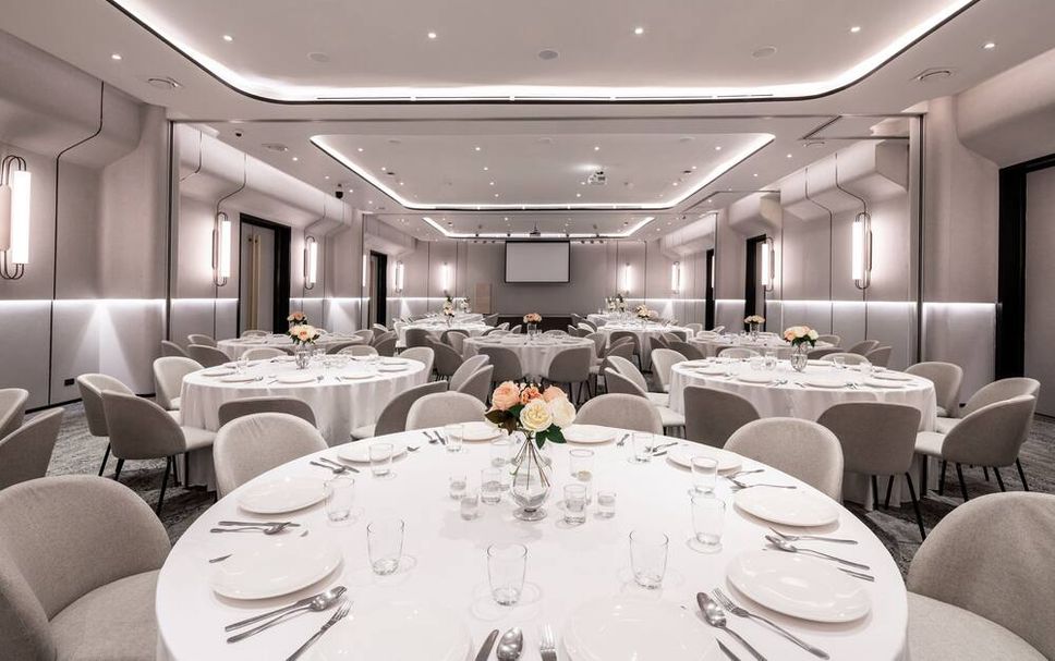 Banquet hall Photo