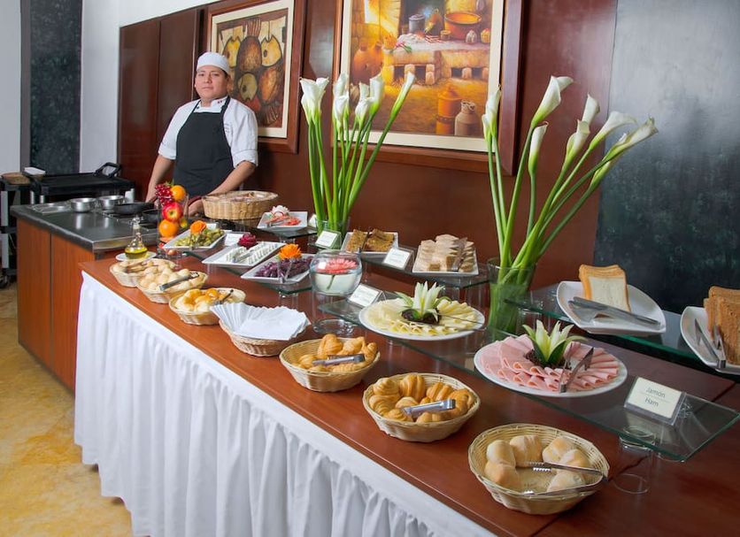 Buffet Photo