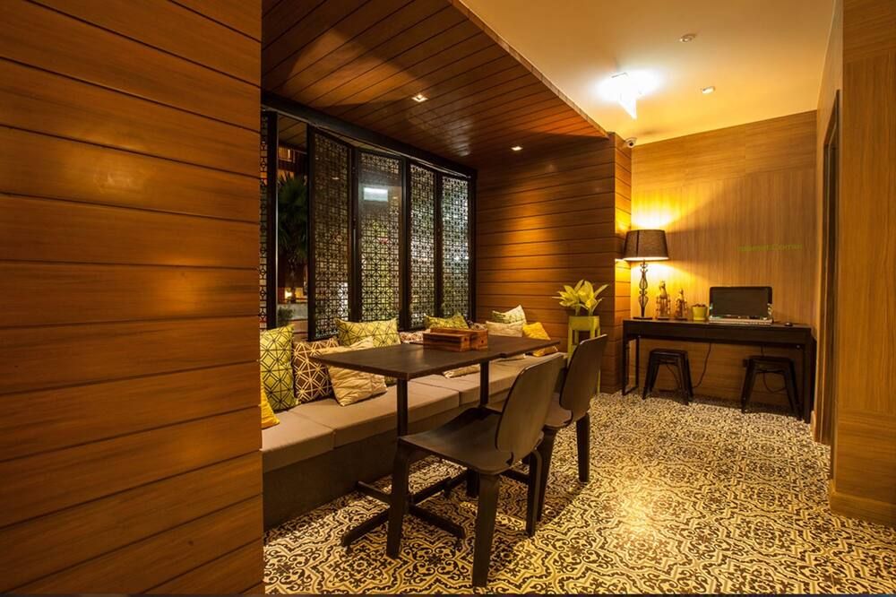 Dining room Photo