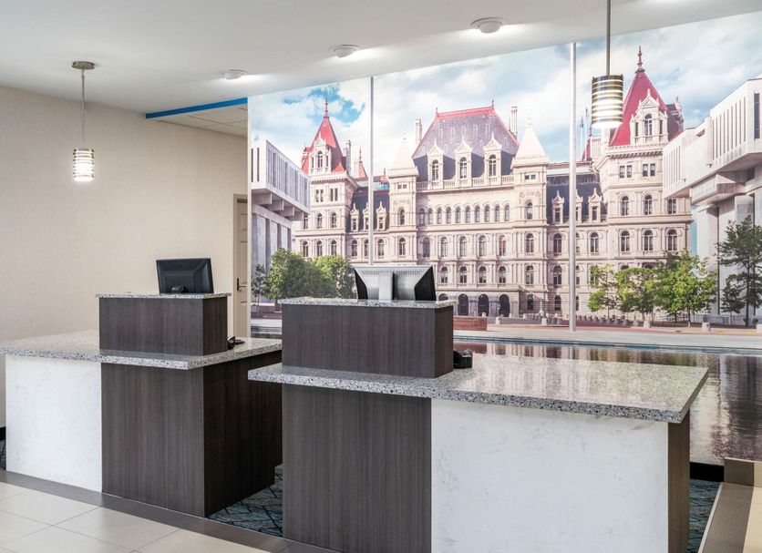 Front desk Photo