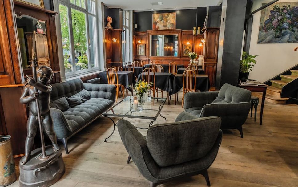 Lounge Photo