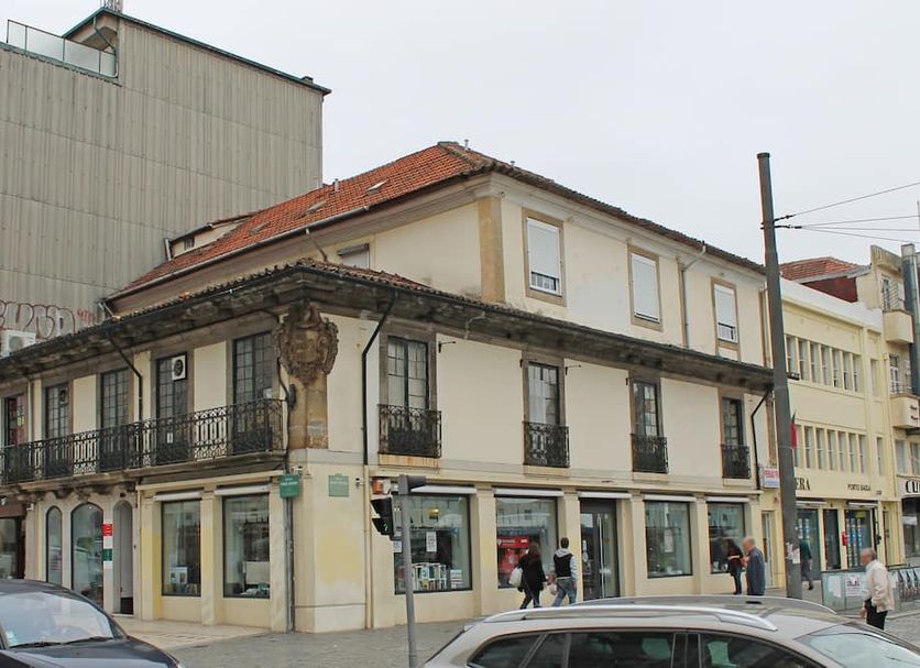 Building Photo