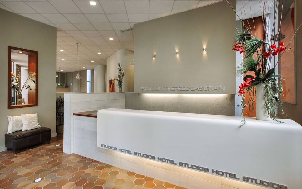 Front desk Photo