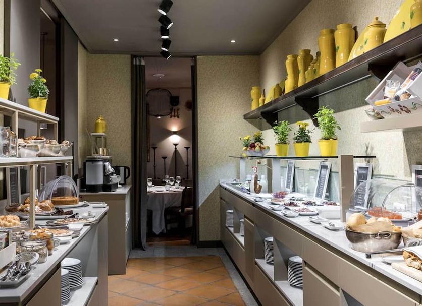Buffet Photo