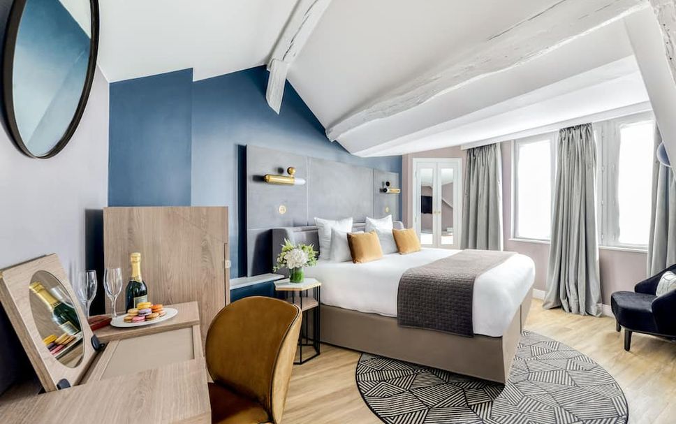 Bedroom Photo