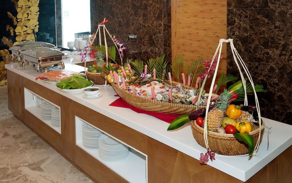Buffet Photo