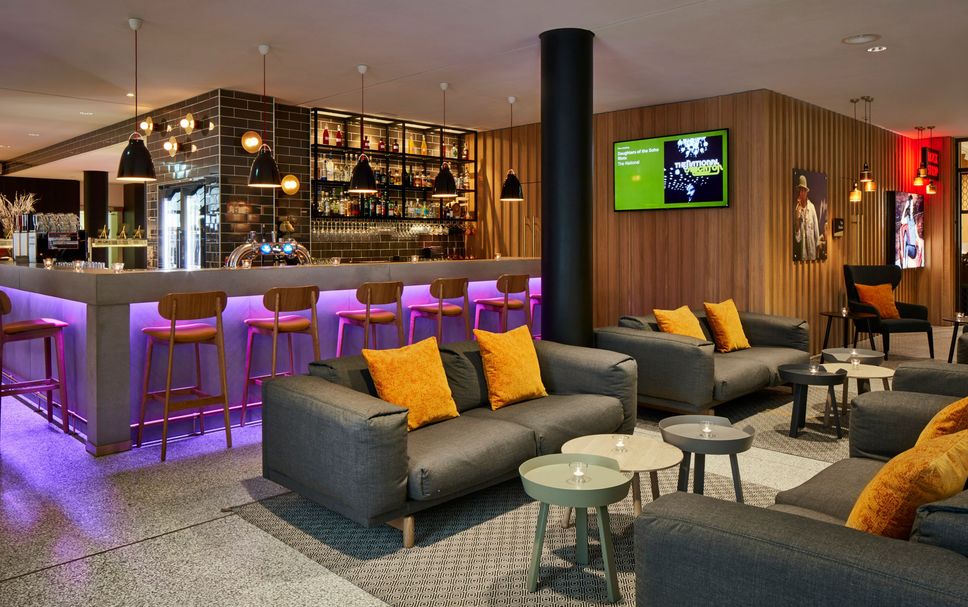 Bar Photo