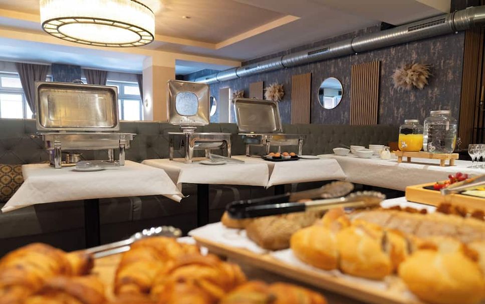 Buffet Photo