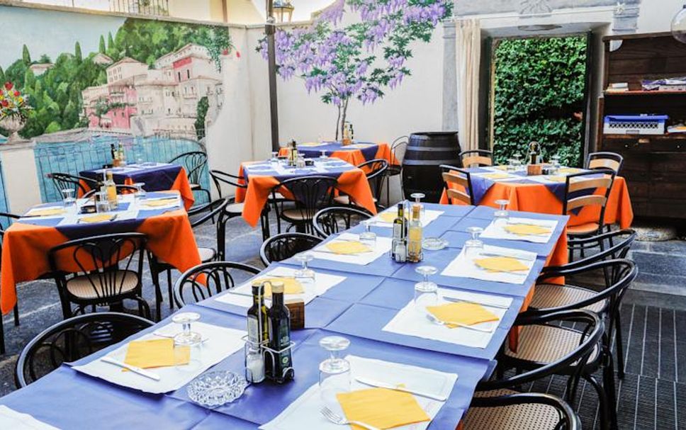 Restaurant Photo