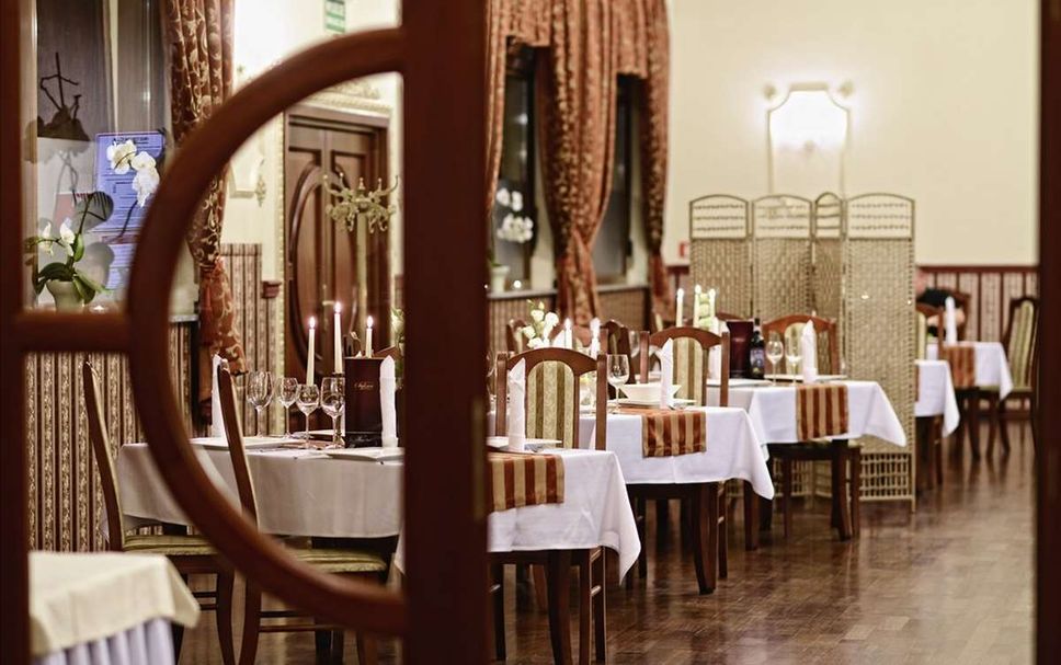 Restaurant Photo