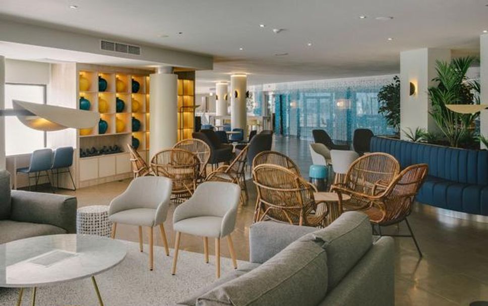 Lounge Photo
